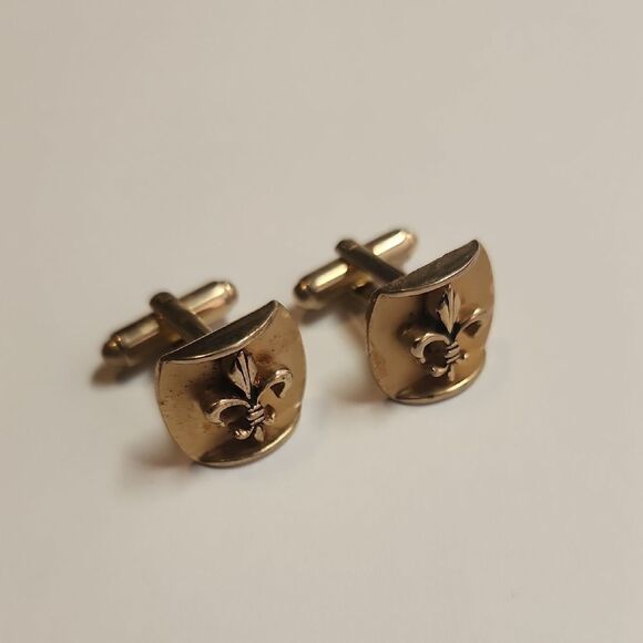 Gold Tone Fleur-de-Lis Cufflinks - Picture 2 of 8